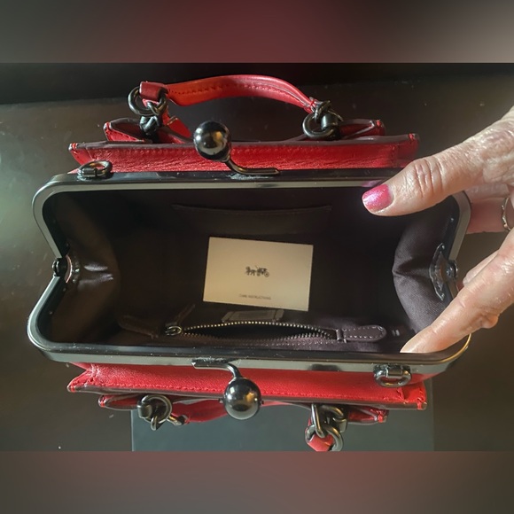 Coach Kisslock Dreamer 21 With Quilting And Rivets HTF - Picture 5 of 12